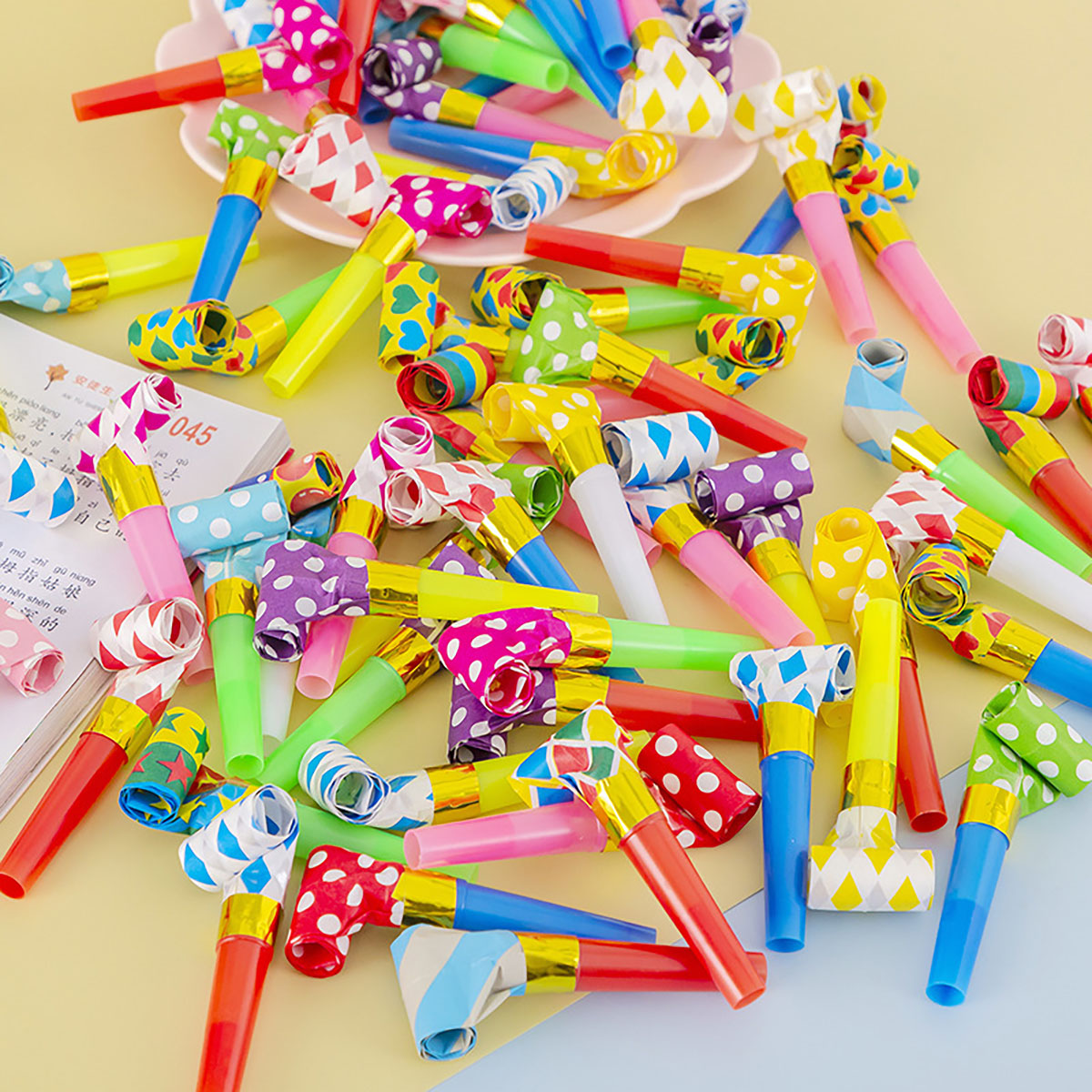 30PCS Colorful Whistles Toy Fu - Party Games Easter recensie en prijs